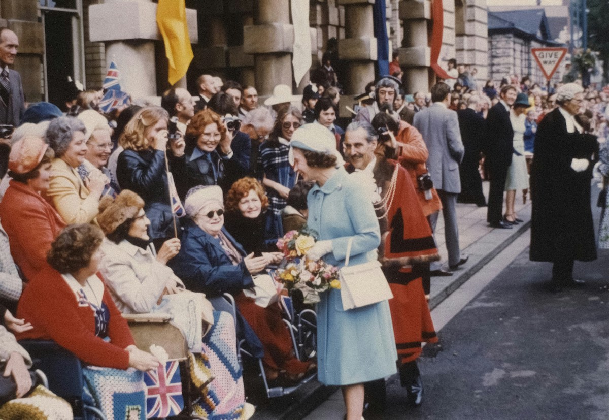 obsèques queen elisabeth deux
